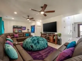 Coachella Play - 6BR Multi-Gen Fun Zone and Retreat with free heated pool、インディオのヴィラ
