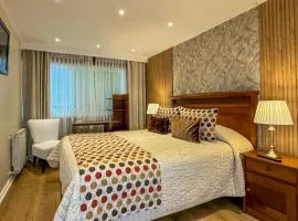 Hotel Puerta del Lago
