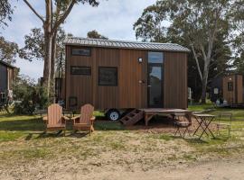 Tiny House 11 at Grampians Edge, hotel en Dadswells Bridge