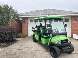 WINDSTARR DESTIN- Golf Cart Included, One level, Close to beach, Pet friendly, hotel near Regatta Bay Golf and Country Club, Destin