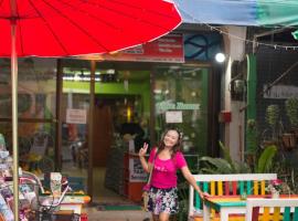 Like Home, hostel in Chiang Mai
