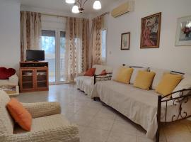 Georgia's Family Apartment, cheap hotel in Heraklio Town