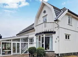 9 person holiday home in TJODALYNG-By Traum