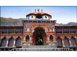 Jai Shri Badri Tourist Guest House, Badrinath, rum i privatbostad i Badrinathpuri