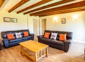 Harvest Cottage and Holly Barn, hotel di Yarm