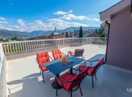 Spacious apartment overlooking Mostar
