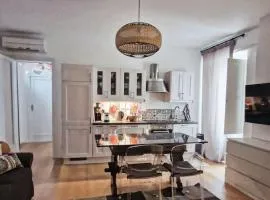 CasaNostra11 centro città e mare wifi 2 camere