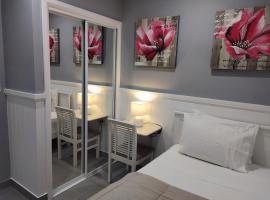 Cozy Bedroom with Ensuite - Amazing City Location, homestay di Townsville