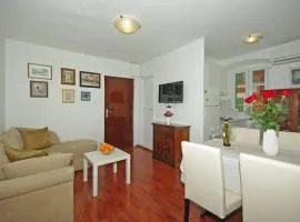 City Square Apartment Makarska