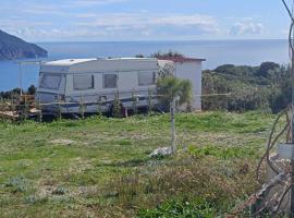 Fox Caravan, campsite in Afionas