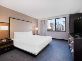 Embassy Suites Chicago - Downtown River North, hotel di Chicago