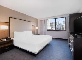 Embassy Suites Chicago - Downtown River North