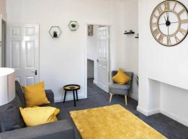 Cosy Three-Bedroom Willow House, hotel in Selby