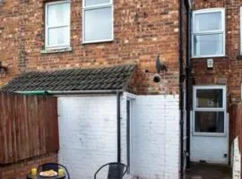 Heartwarming 3 BR Willow House with Free Parking