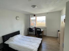 Room in Apartment next to ST Hbf, homestay in Stuttgart