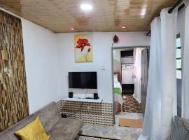 Dzīvoklis Tiny 1 Bedroom with wifi and secure parking pilsētā Kisumu