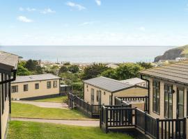 Praa Sands Holiday Park, hotel with parking in Saint Hilary