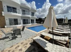 ARF Apartments - with Jacuzzi at the complex