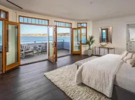 La Jolla Cove-Oceanfront 5600SF 3BR+Loft 5BA House best Villiage location walk everywhere