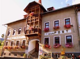 Gasthof zur Post，Sankt Lorenzen im Lesachtal的家庭旅館