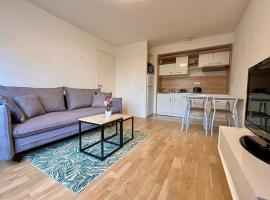 Entire appartment, 2 rooms confortable at Créteil, huoneisto kohteessa Créteil