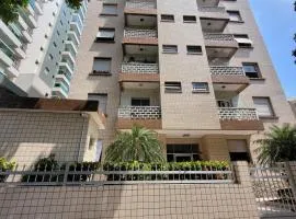 Apto no Embaré pé na areia