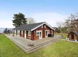 Cozy Home In Holbk With House Sea View, hotel in Holbæk