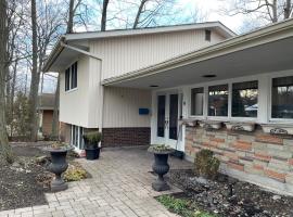 The Bruce Trail Retreat, cottage in St. Catharines