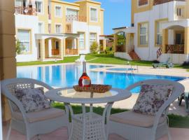 Comfort Pool House contactless check in & high speed wifi: Girne'de bir otel