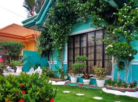 Affordable Spacious Bedroom & Bathroom near DVO Airport, viešbutis mieste Davao