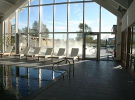 Blueberry Cottage - Lower Mill Estate, hotel pantai di Somerford Keynes