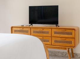 Villa with Pool & Comfort, hotel i Ubud