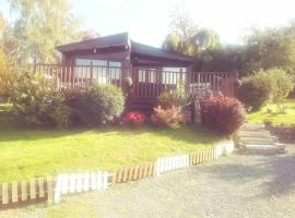 Anne's Lodge Caerberis Holiday Park, dog friendly, cottage in Builth Wells