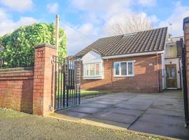 Bespoke Bungalow Salford Quays - Garden, WiFi and Parking、マンチェスターのホテル