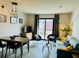 appartement vue mer 50m de la plage, WIFI gratuit, hotel pre rodiny v destinácii Perros-Guirec
