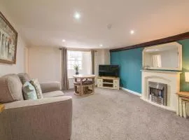 Library View Apartment