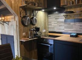 gezellige cottage in zeeland, hotel v destinaci Sint Annaland