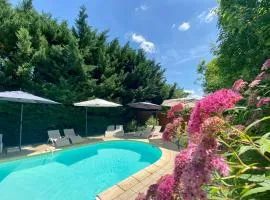 Ô Clair de Lune au cœur de Sarlat - Chambres climatisées - Parking privé - Piscine chauffée - Spa et massages