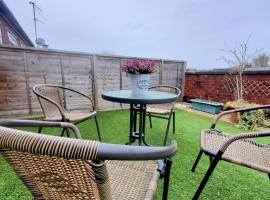 Cheadle Rooftop Apartment by Daley Stays - Sleep 6, apartment in Cheadle Hulme