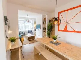 Stunning Stay - Fast Wi-Fi - Garden - Walk to Town
