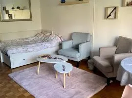 Grand studio avec terrasse et jardin