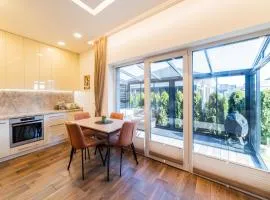 Kotedžas Kunigiškiuose su terasa