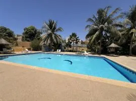 Magnifica Villa en corazón de Saly ! con piscina