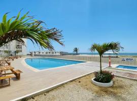 Luxury beachfront Apartment, hotel in Playas