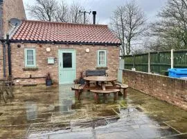 Cosy Village location - One Bedroom Barn