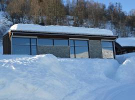 Pow Panorama - High standard Mountain home, hotel in Sogndal