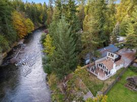 The River House ~ Maple Valley, villa en Maple Valley