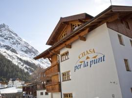 Chasa Per La Punt: Galtür şehrinde bir otel