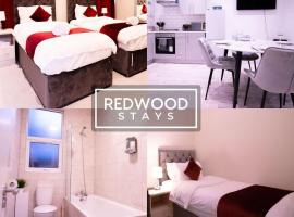 Everest Lodge Serviced Apartments for Contractors & Families, FREE WiFi & Netflix by REDWOOD STAYS, hótel í Farnborough
