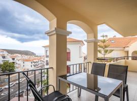 Luxury Family Home Heated Pool by LoveTenerife, ξενοδοχείο σε Los Cristianos